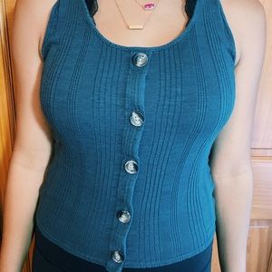 Tank top with buttons